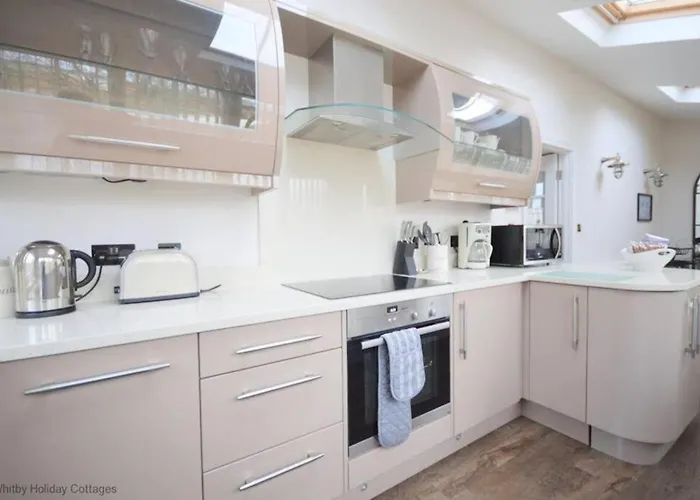 Exceptional Two-Bedroom Accommodation In Central Whitby With Parking And Stunning Views